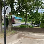 Adirondack Oasis Motel