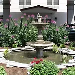Fort William Henry Hotel