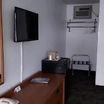 Pinebrook Motel
