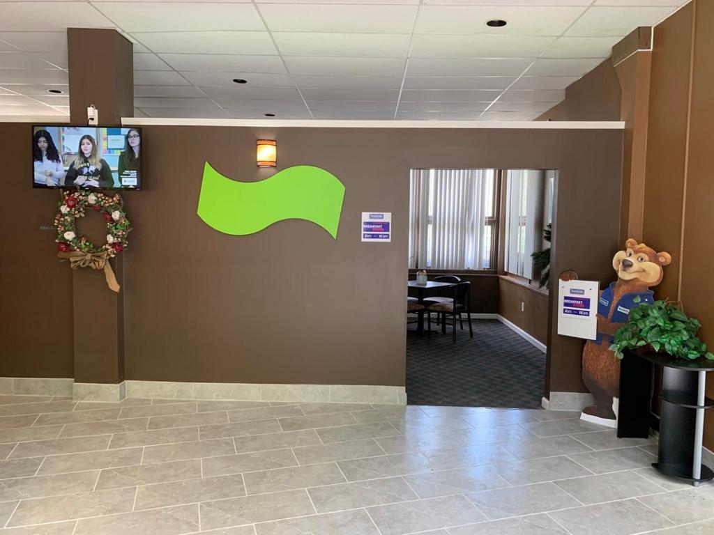 Travelodge By Wyndham George Ny Motel Lake George