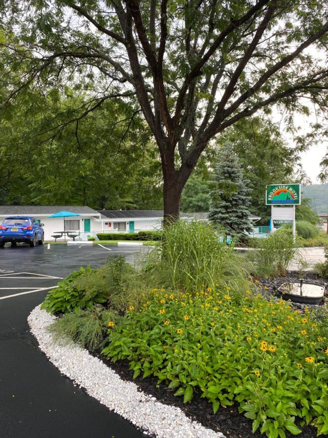 Motel Brookside & 2*