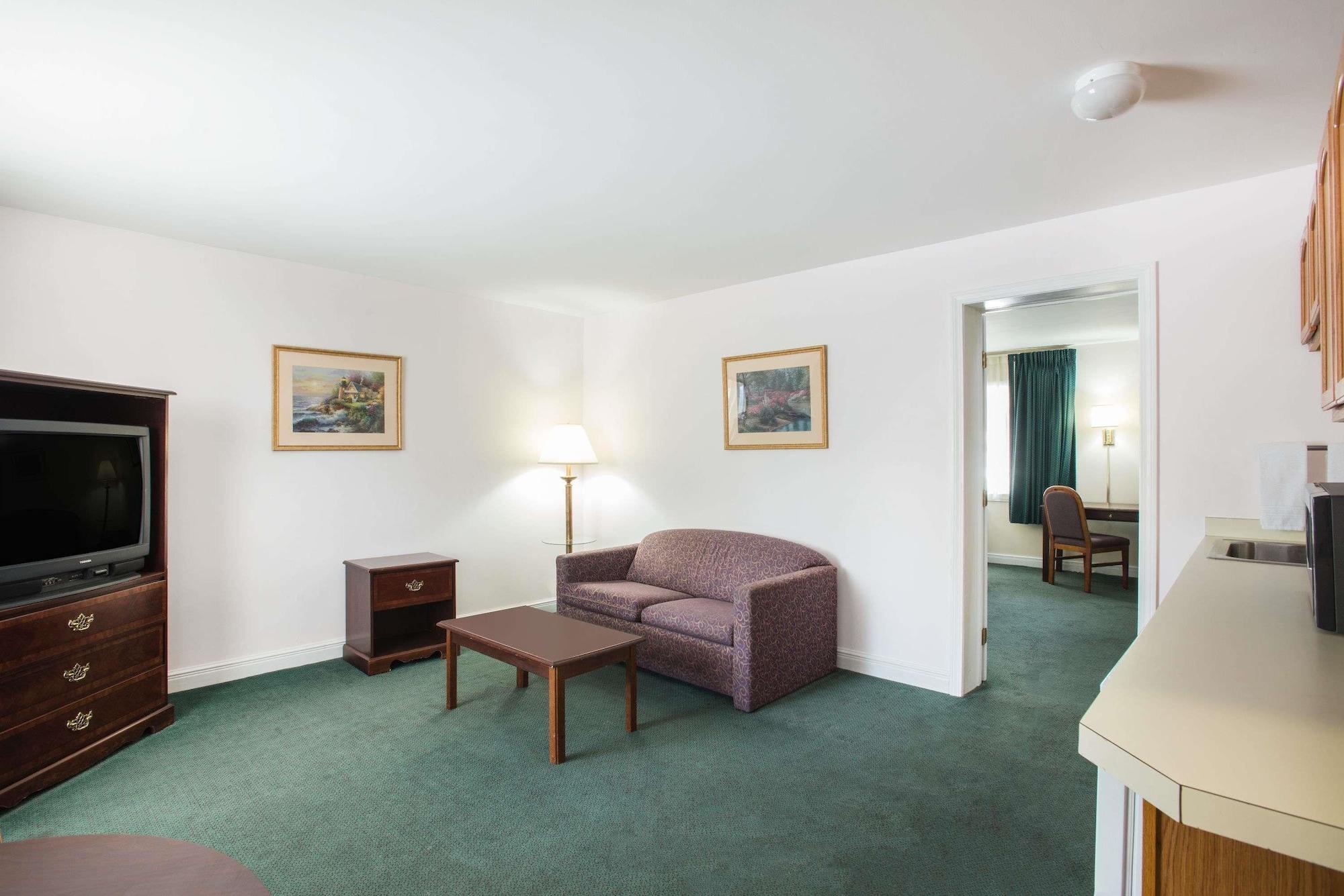 Motel Travelodge By Wyndham George Ny Lake George