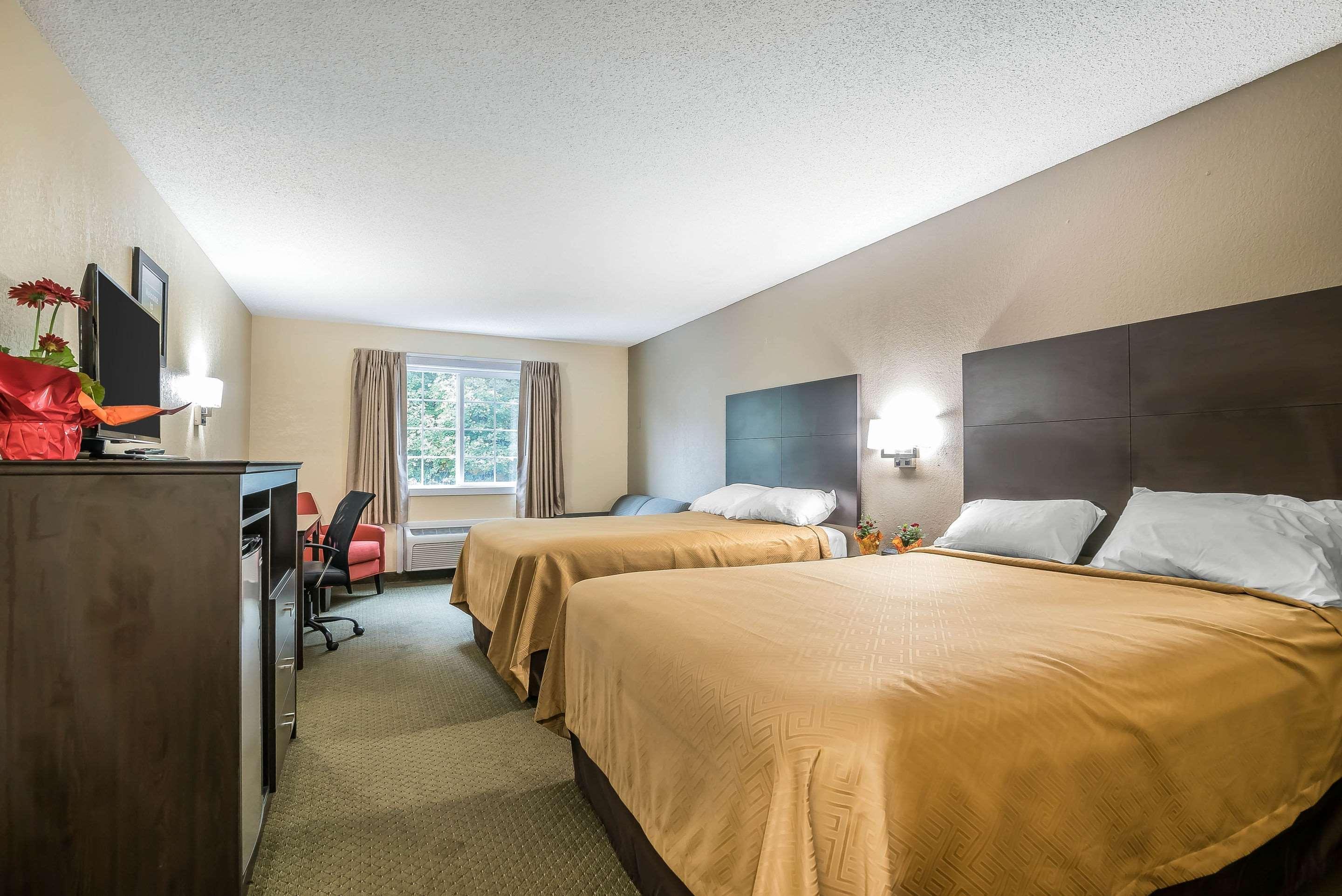 Rodeway George Outlets Hotel