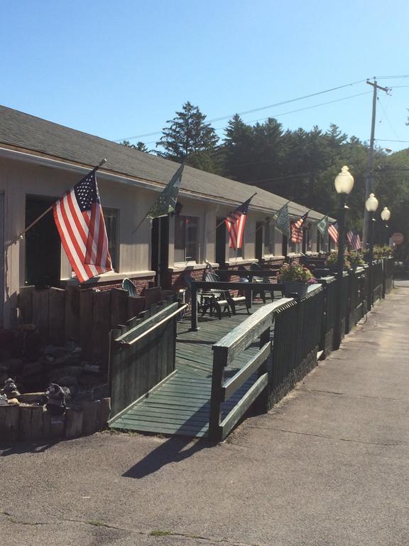 Resort Lincoln Log Colony 2*