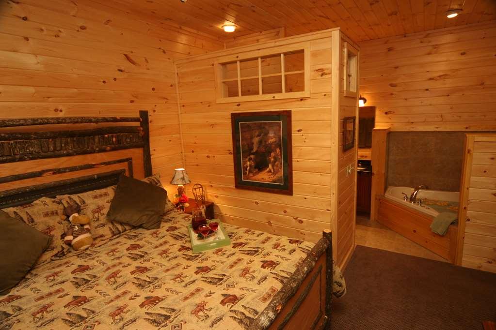 The At Cresthaven Resort