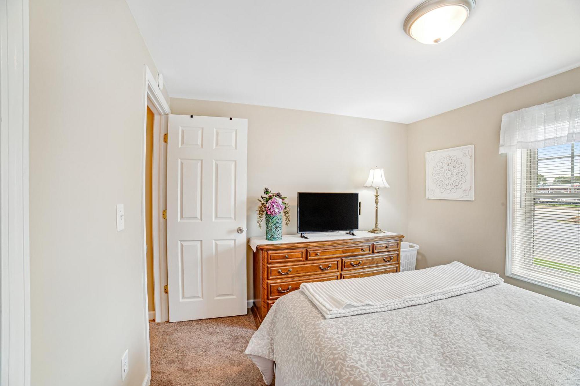 Jerry's Way Apartment *