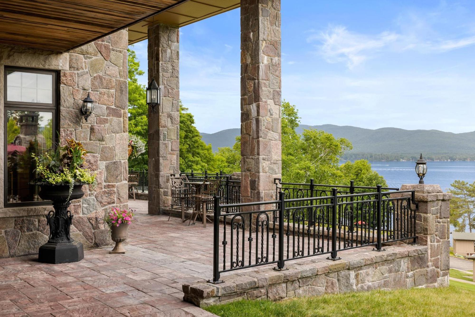The At Erlowest Lake George