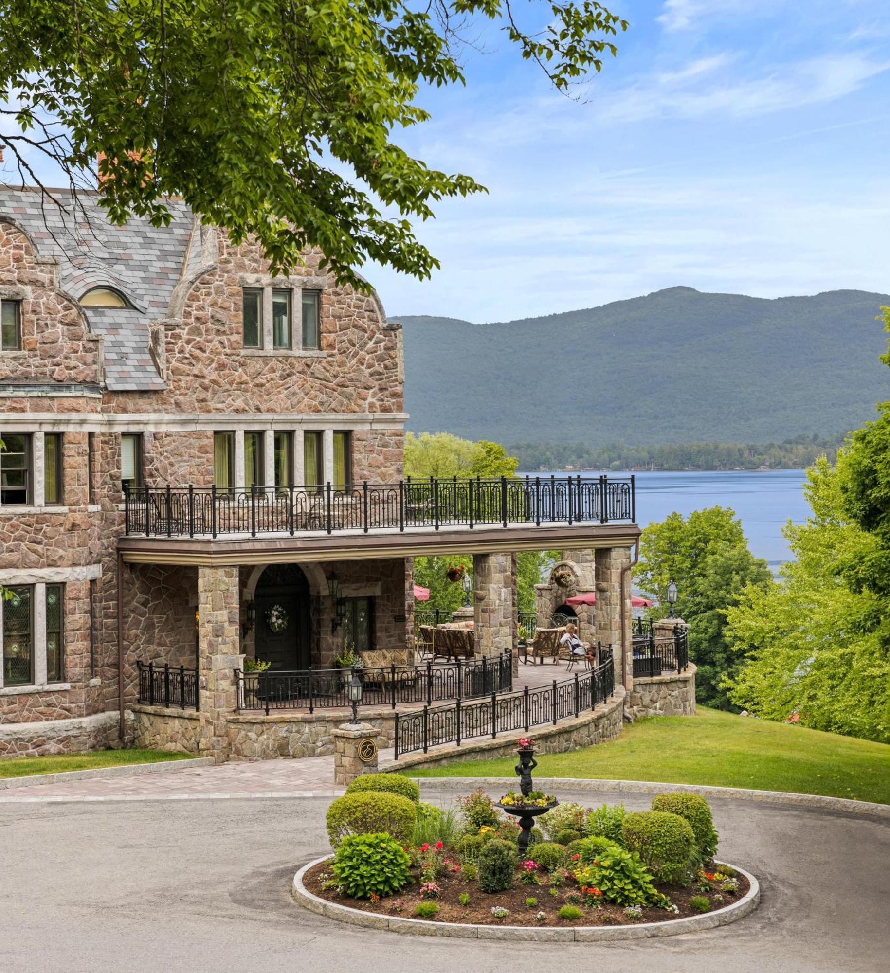 The At Erlowest Inn 4*