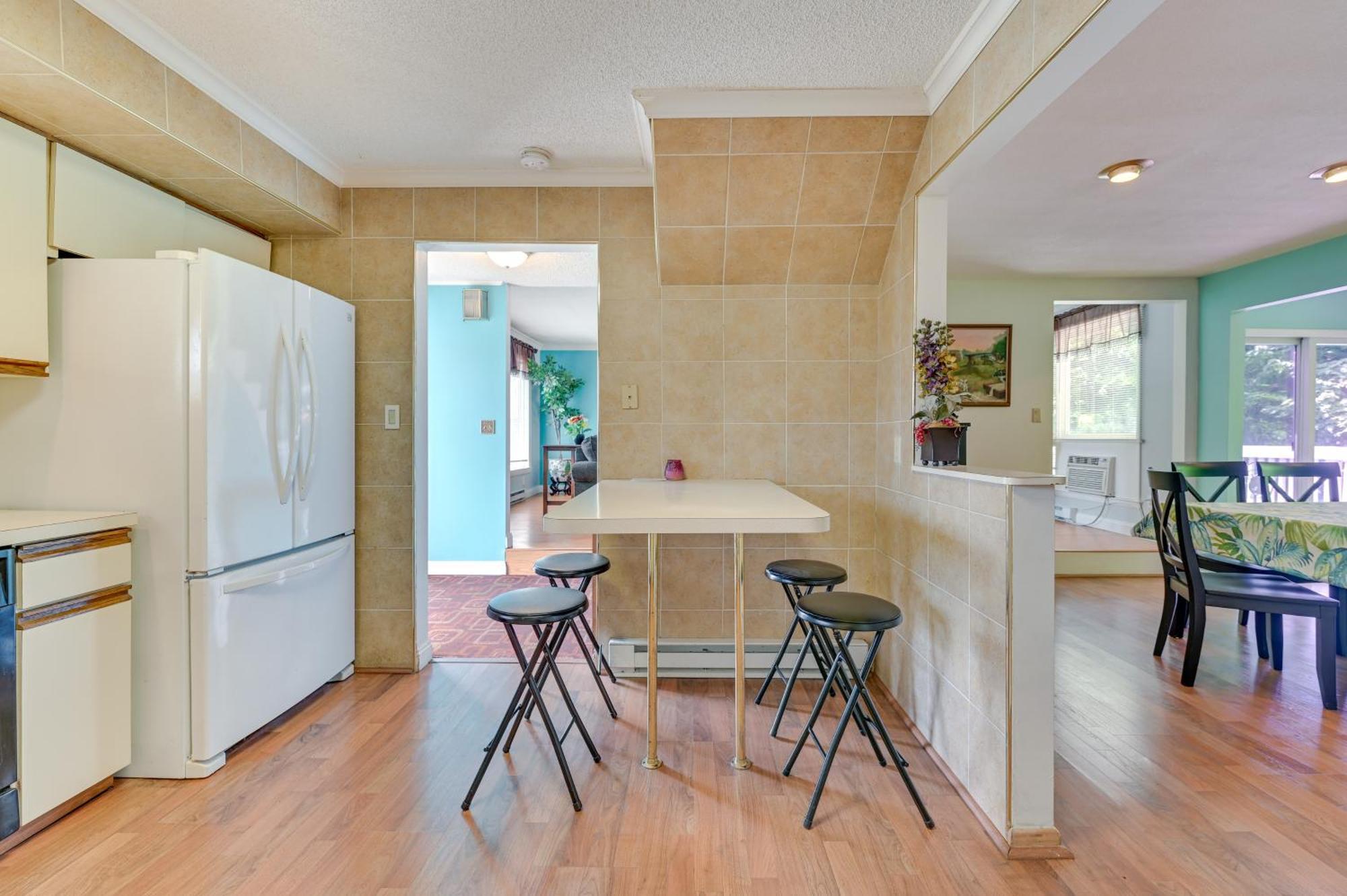 Apartment George Retreat With Private Deck And Water Views! Lake George