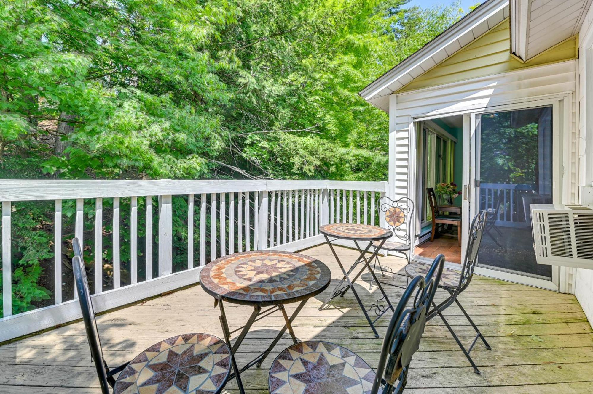 Apartment George Retreat With Private Deck And Water Views! *