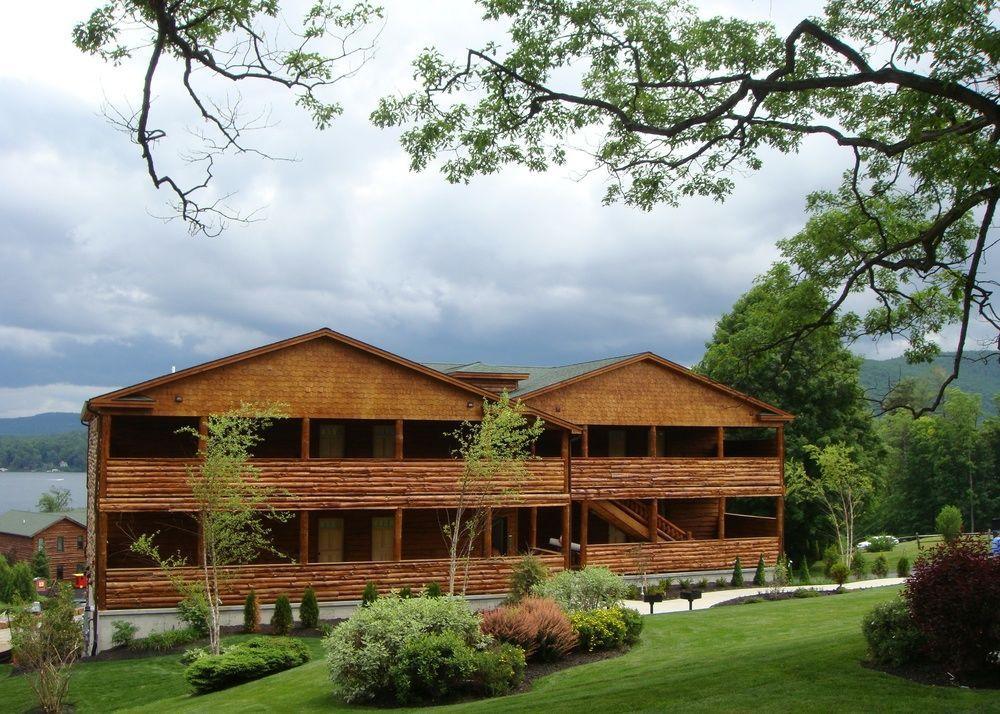 The At Cresthaven 3* Lake George