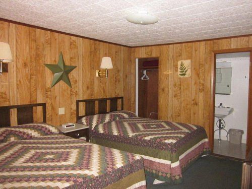 Motel Brookside & 2*