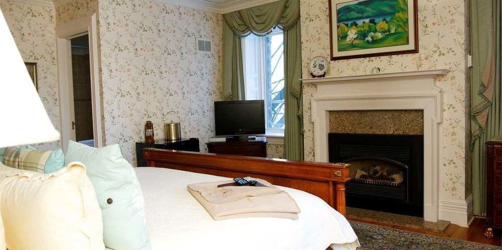 The At Erlowest Inn 4*
