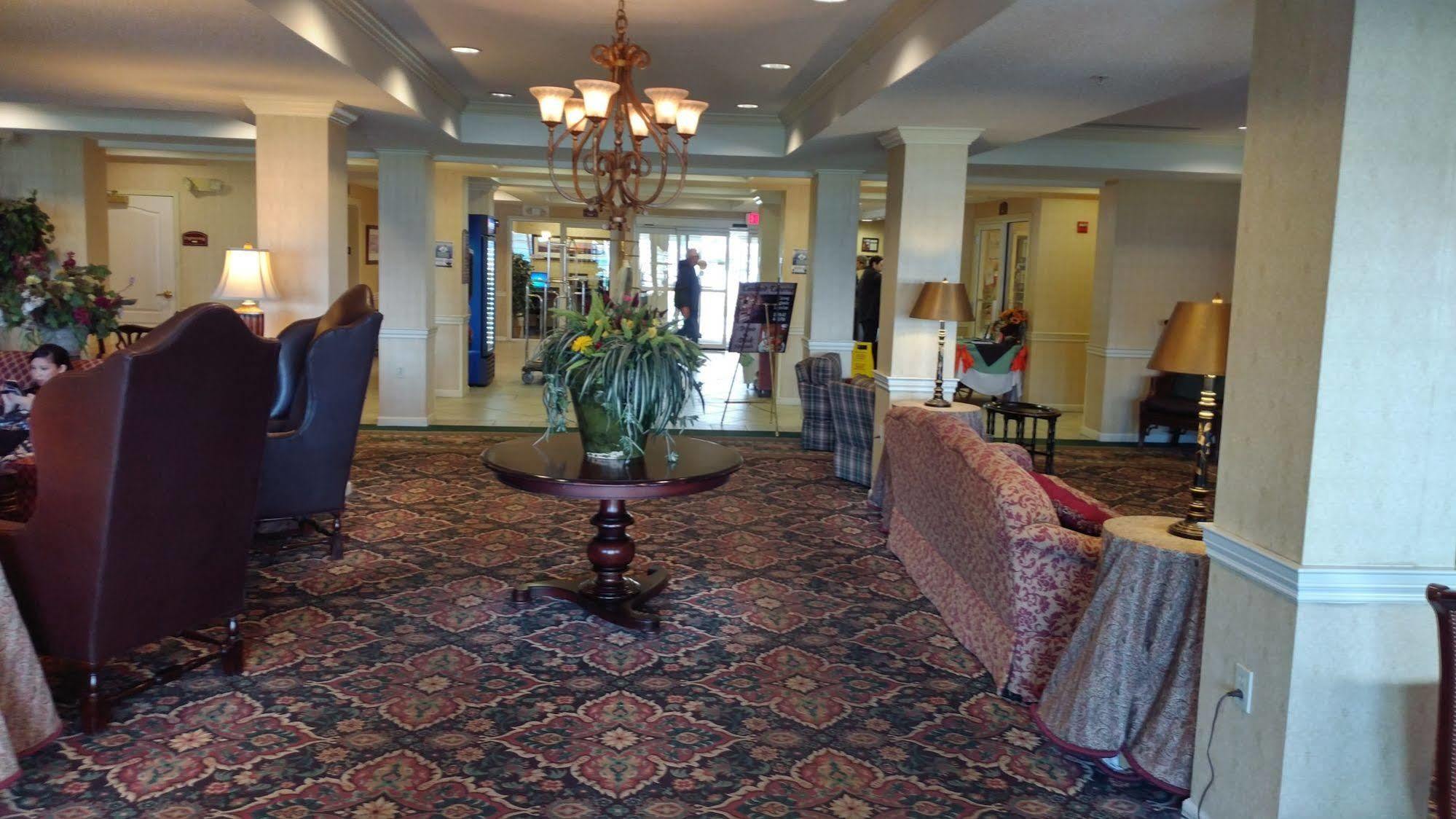 William Henry Hotel 3*