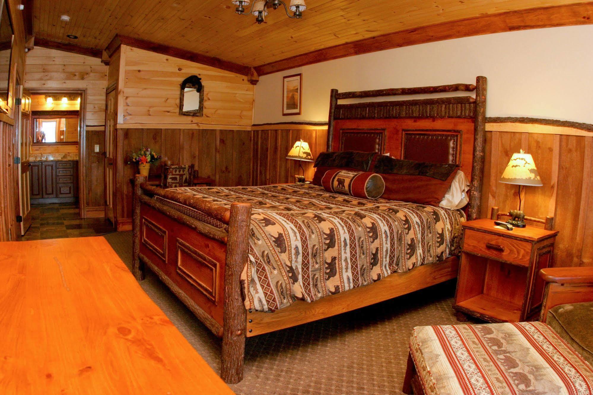 The At Cresthaven Resort Lake George