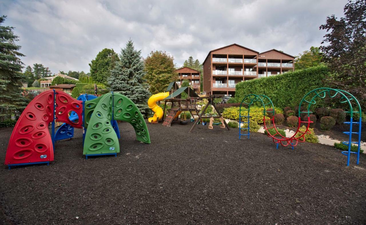 The At Cresthaven 3*