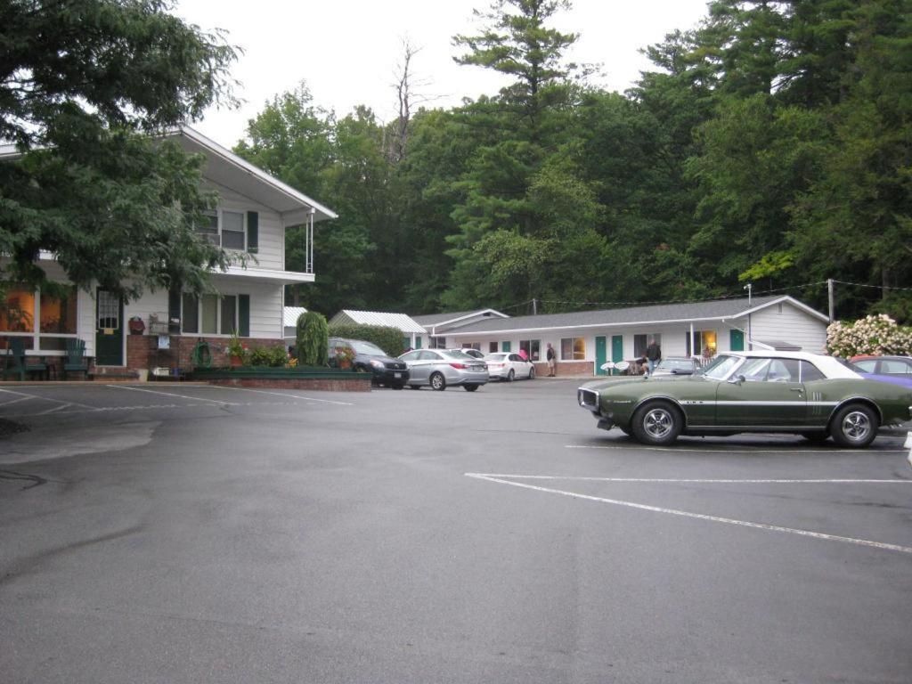 Brookside & 2* Lake George