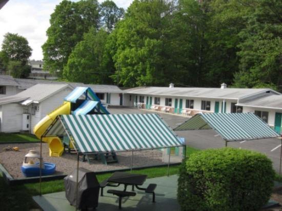 Brookside & Motel