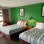 Pinebrook Motel