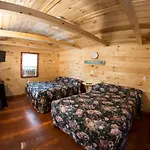 King Hendrick Motel And Suites