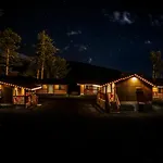 King Hendrick Motel And Suites