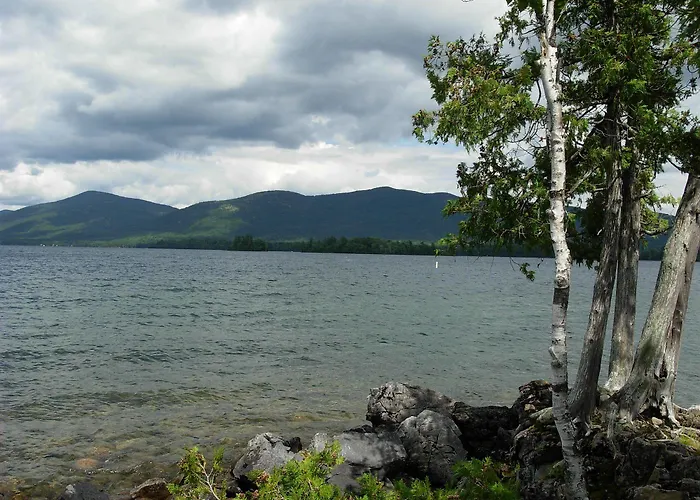 Lake George Diamond Cove Cottages, Cabins, & Hotel