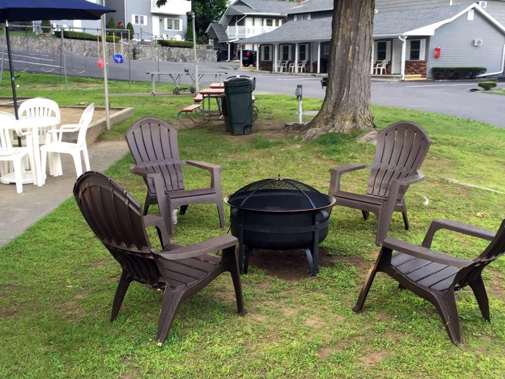 Americas Value & George 2* Lake George