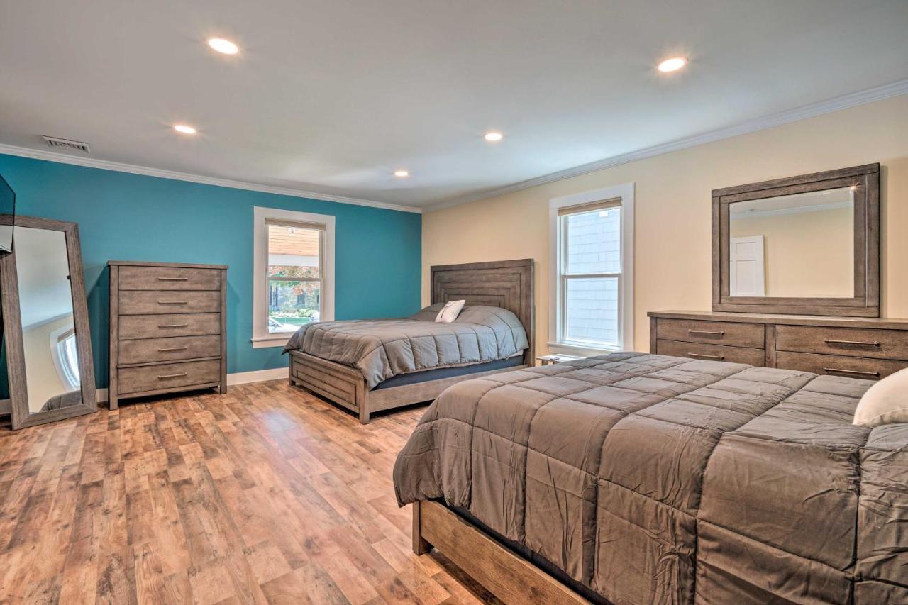 Holiday home Downtown Retreat With Grill, Fire Pit And Wet Bar