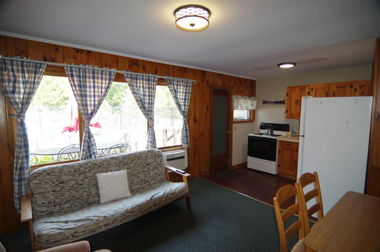 Cramers Point Breeze Resort 3*