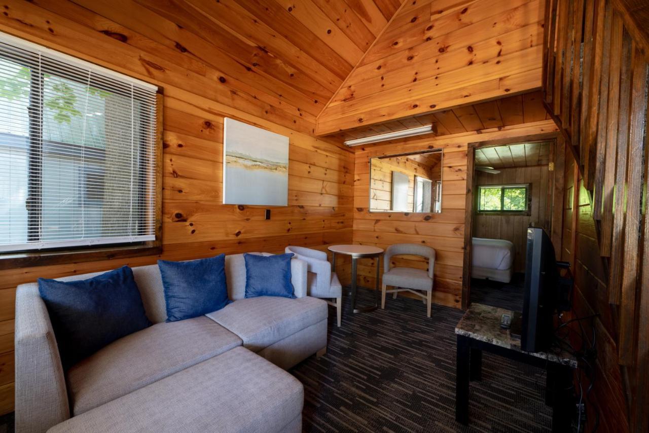 Hotel Depe Dene Lakeside Lake George