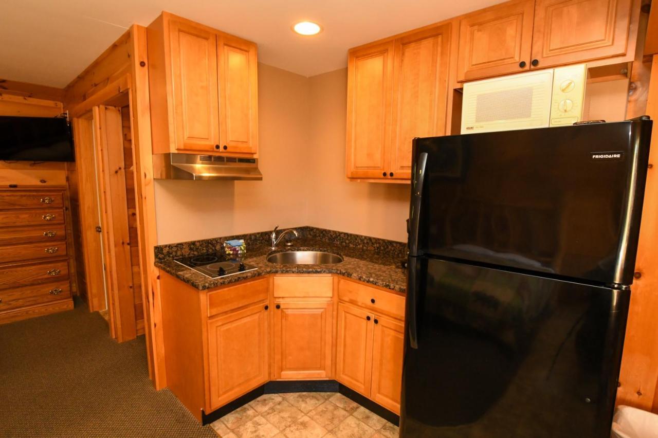 George Diamond Cove Cottages, Cabins, &