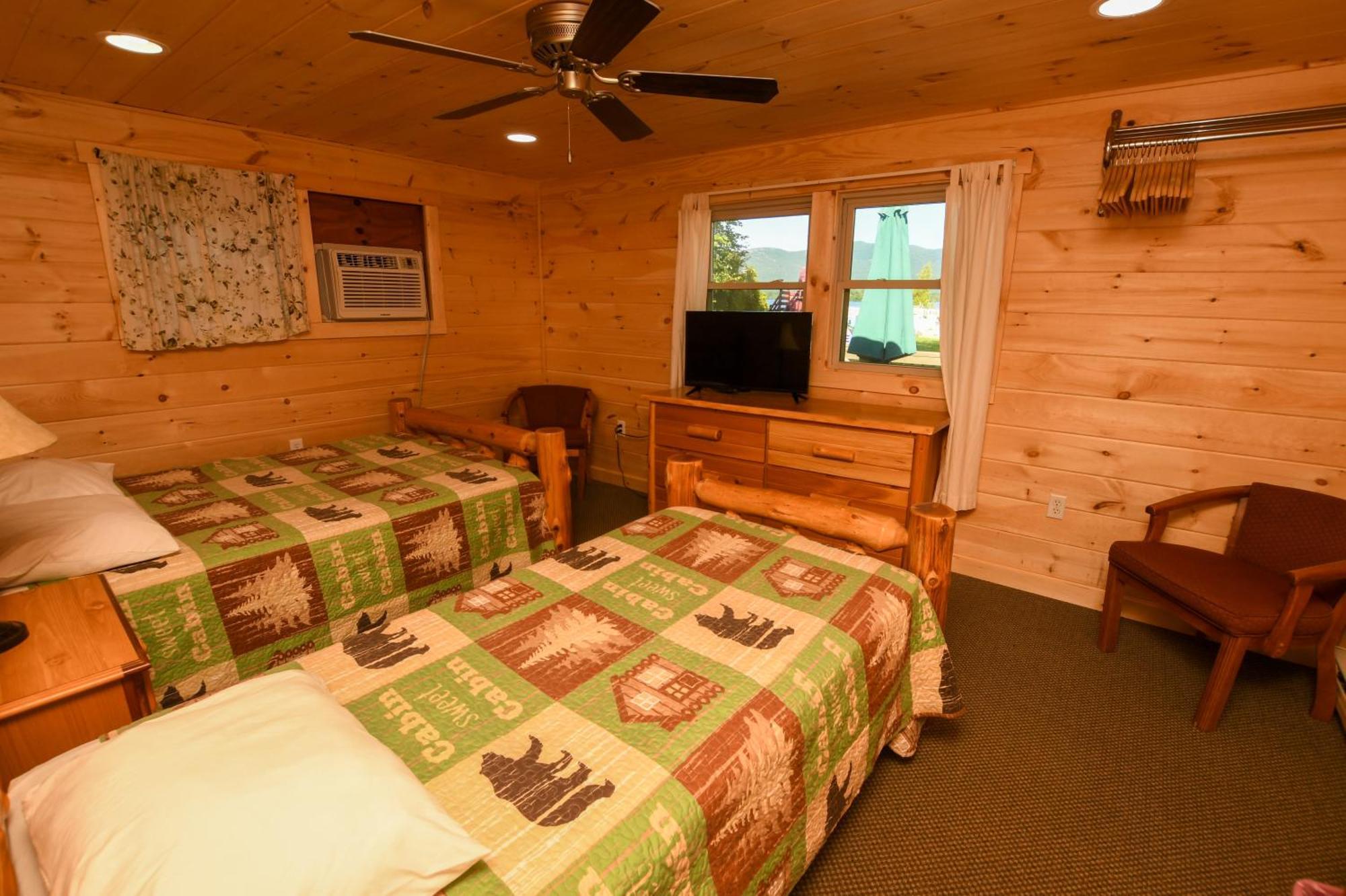 George Diamond Cove Cottages, Cabins, & 3*