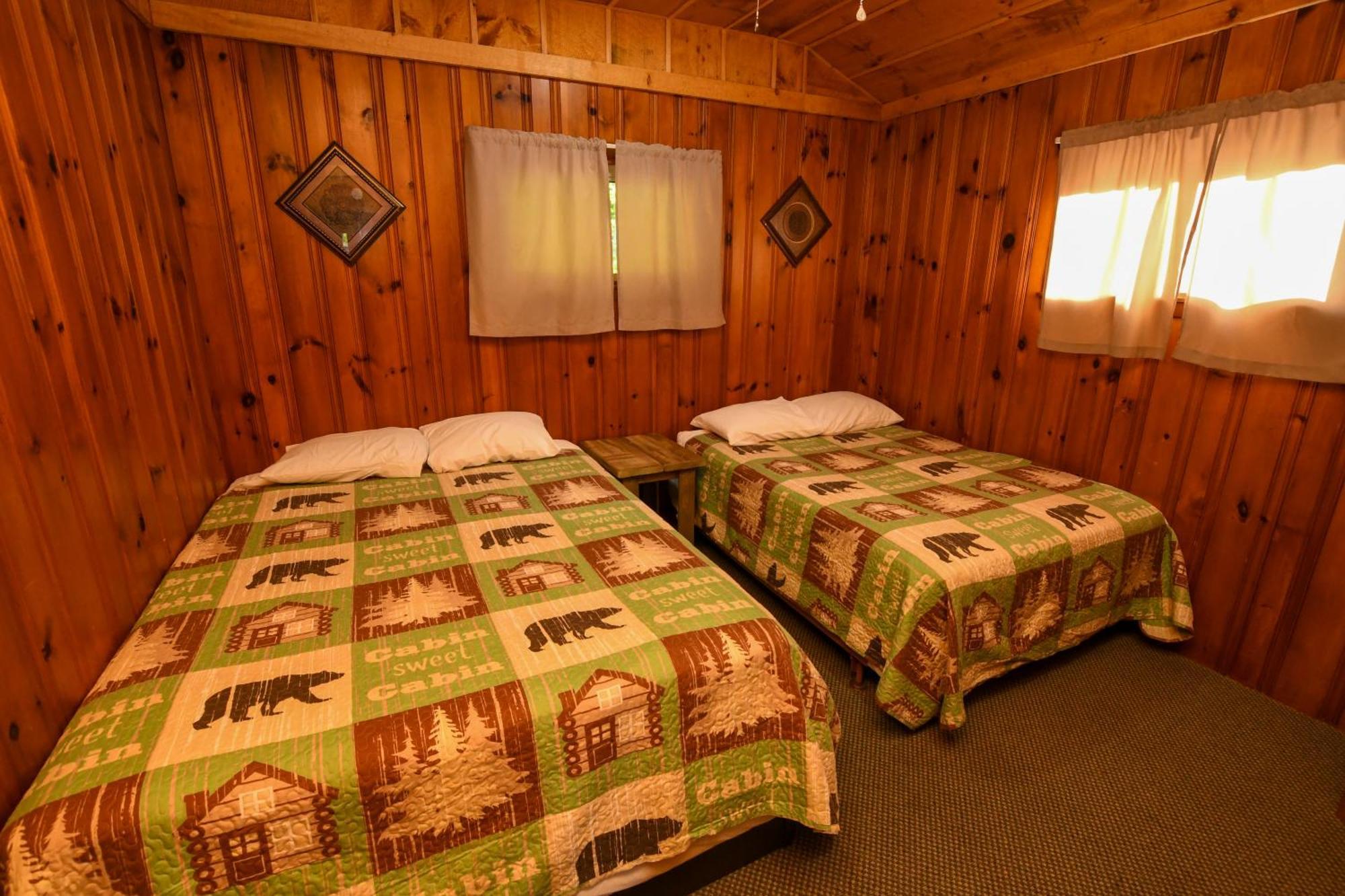 George Diamond Cove Cottages, Cabins, & Lake George