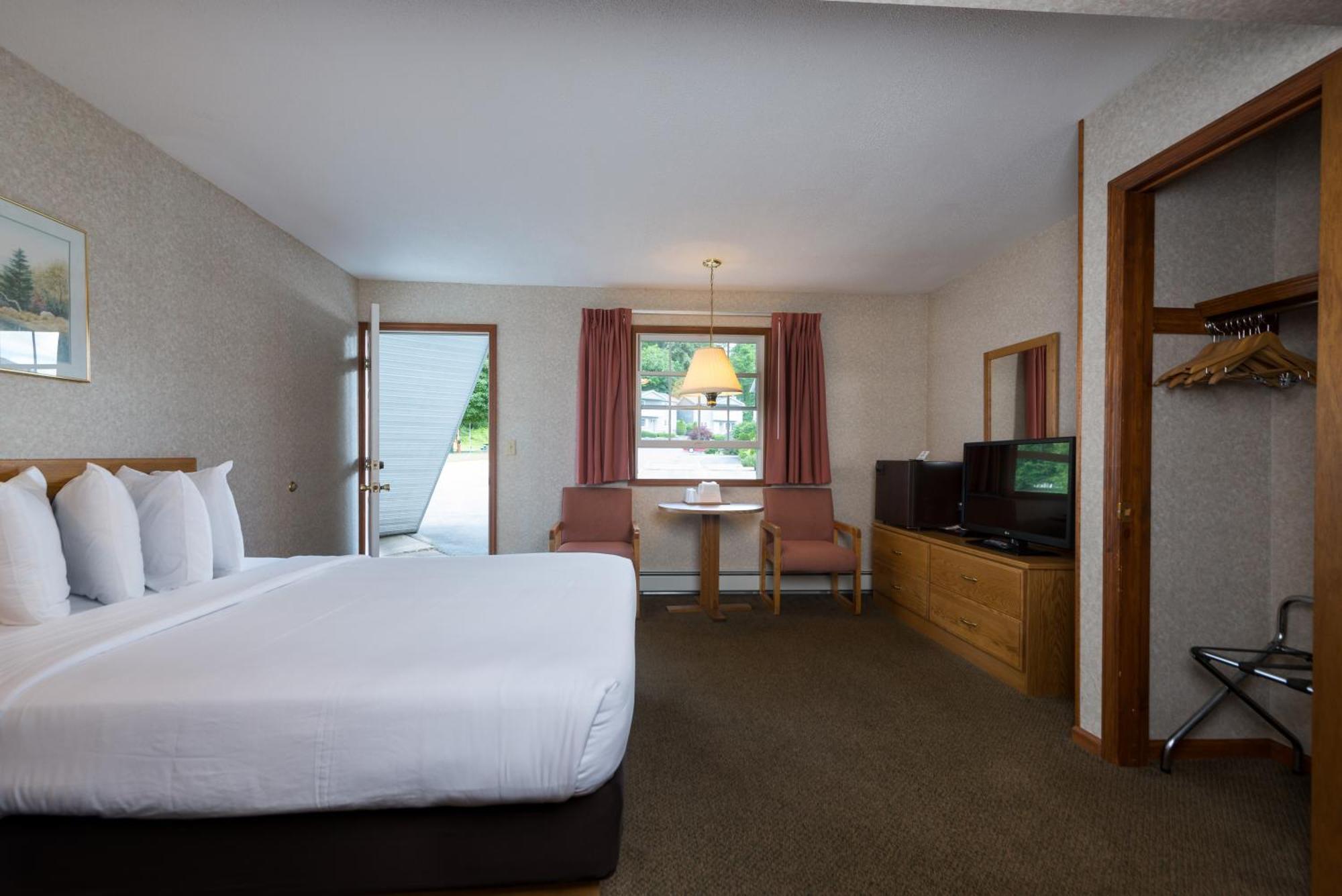 Americas Value & George Motel Lake George