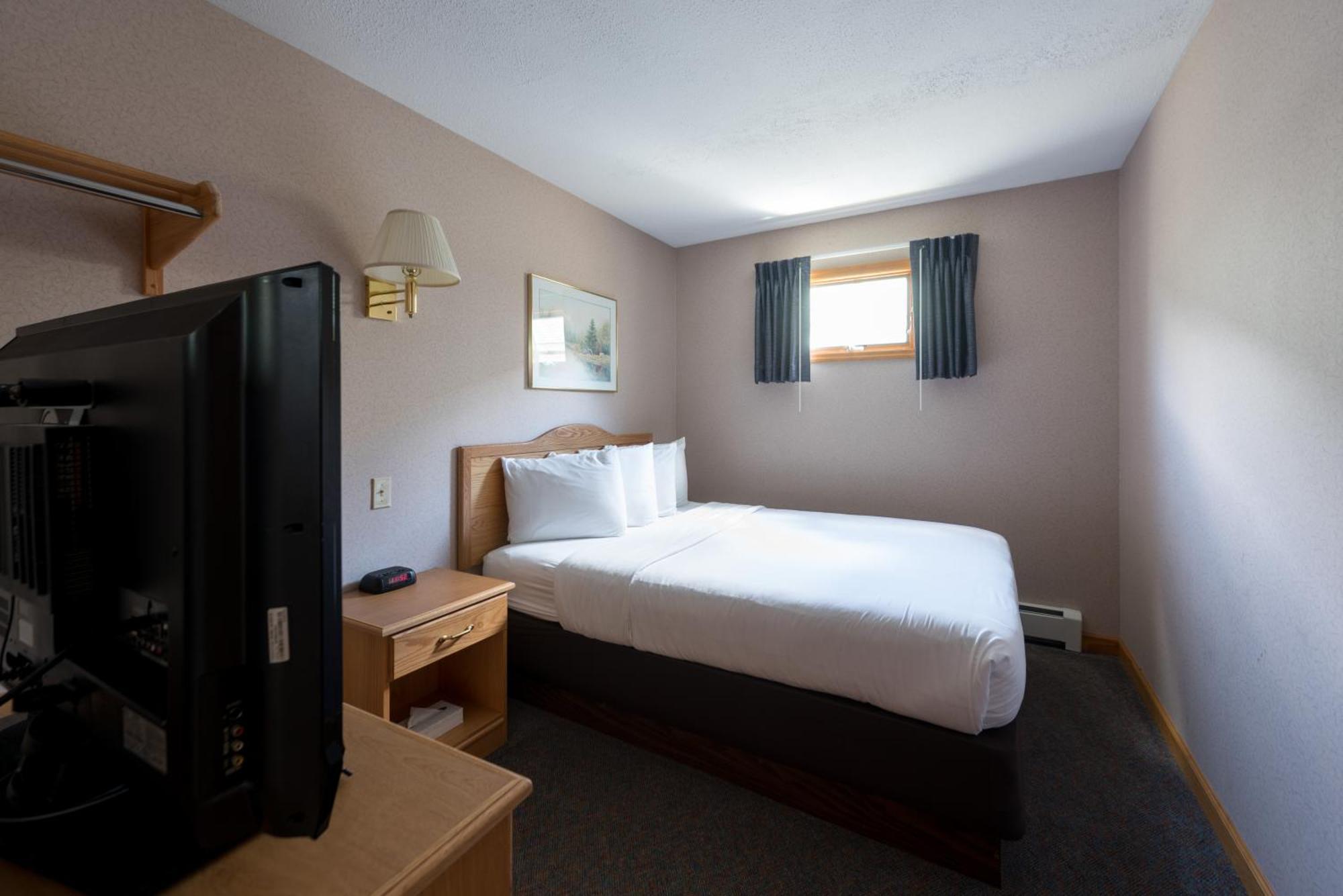Motel Americas Value & George 2*