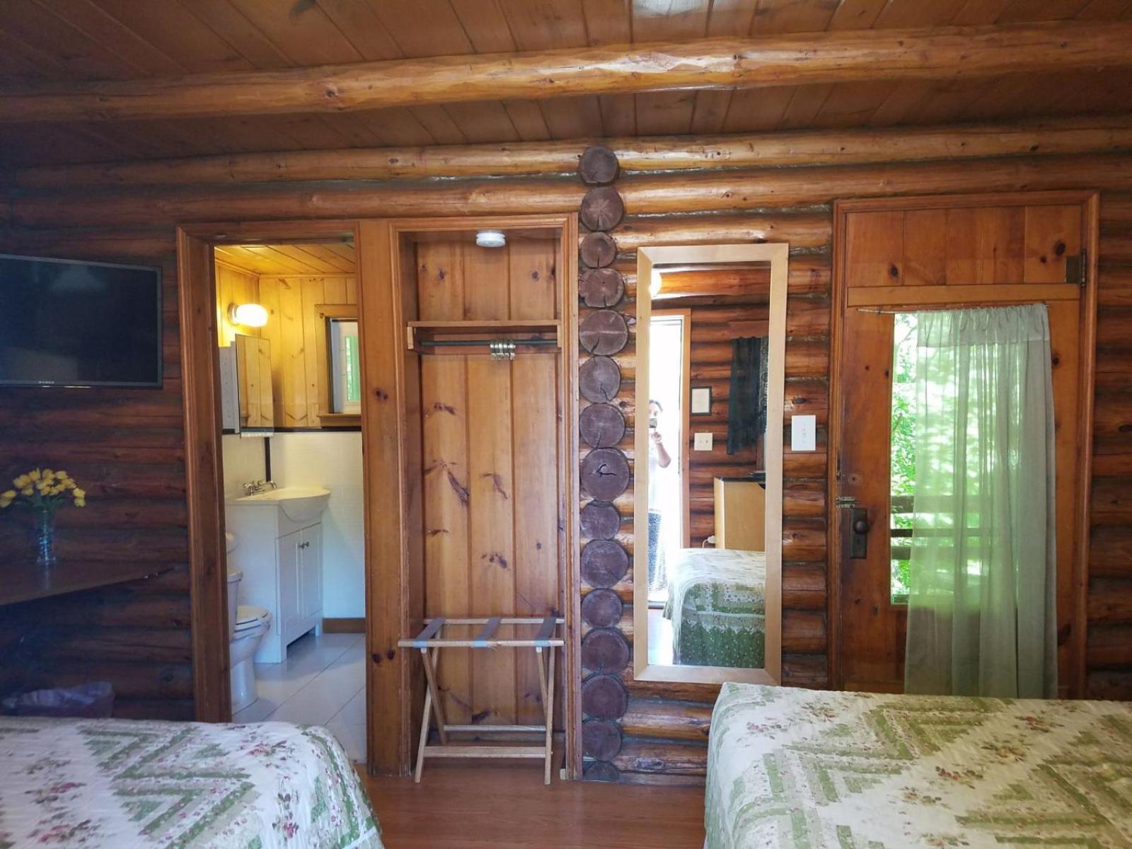 Seven Dwarfs - On The Brook Holiday home Lake George