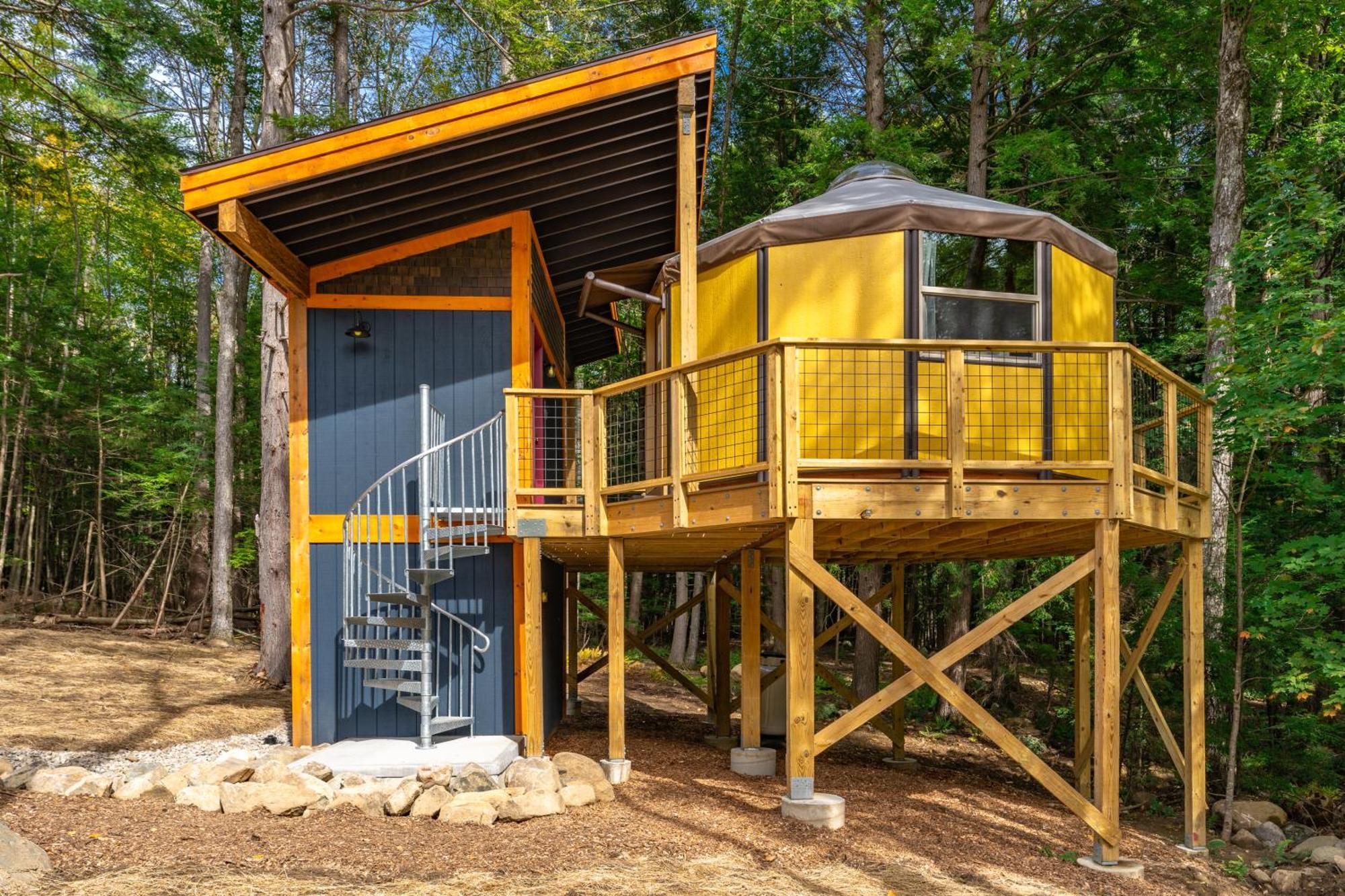 Trekker, Treehouses And Motel