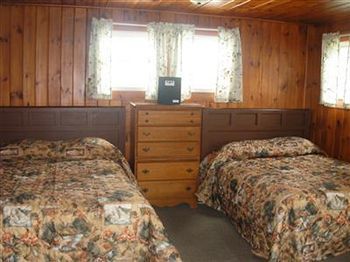 George Diamond Cove Cottages, Cabins, & Holiday park 3*