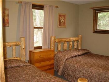 Holiday park George Diamond Cove Cottages, Cabins, & Lake George