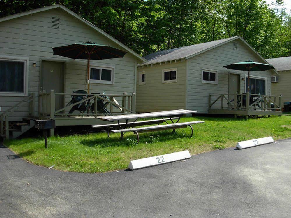 George Diamond Cove Cottages, Cabins, & Holiday park 3*