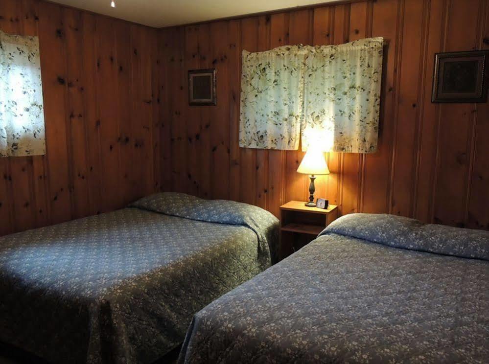 Holiday park George Diamond Cove Cottages, Cabins, & 3*