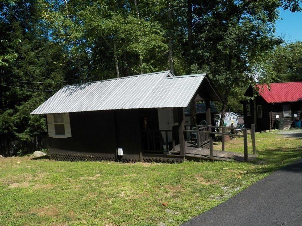 Motel George Bear's Den Lake George