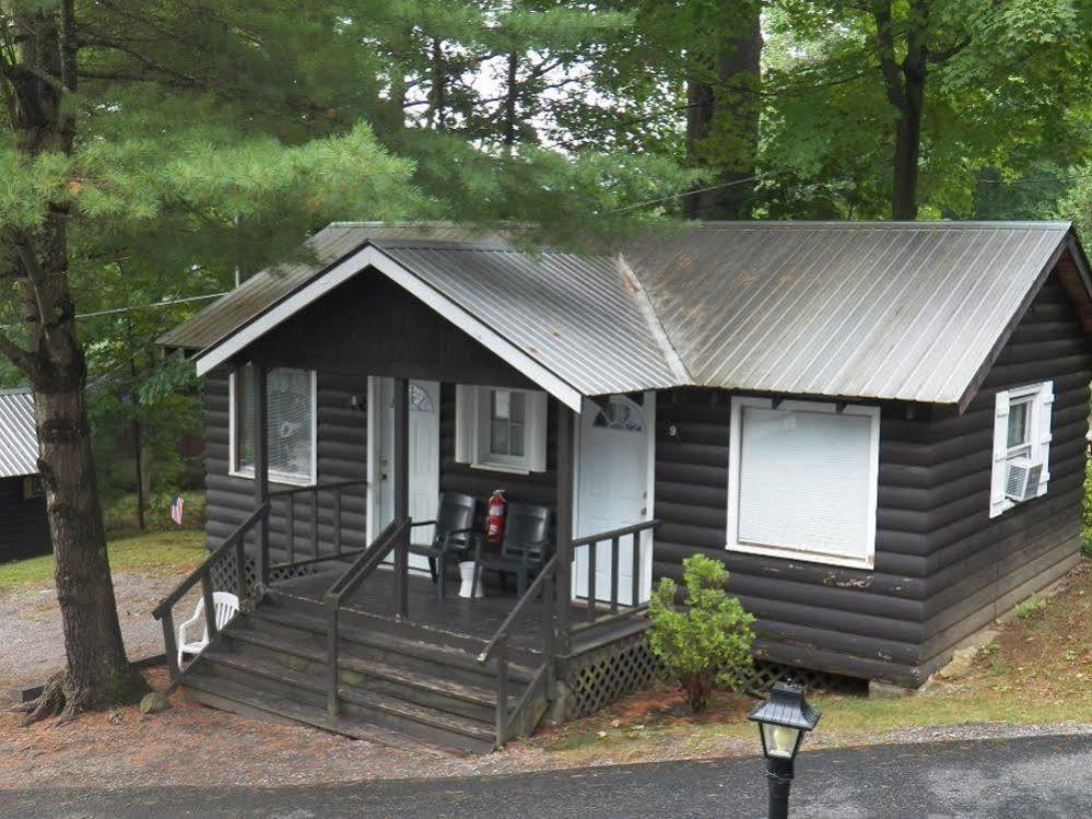 George Bear's Den 2* Lake George